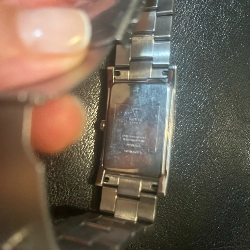 GUESS MENS‎ WATCH QUARTZ ANALOG STAINLESS STEEL